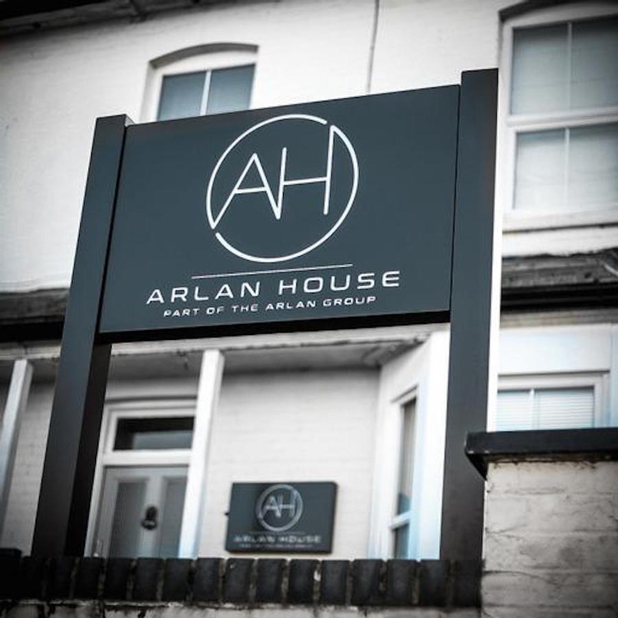 Pensión Arlan House, 3*